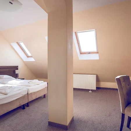 Hotel Niemcza Winnica & Spa Hotel 3*