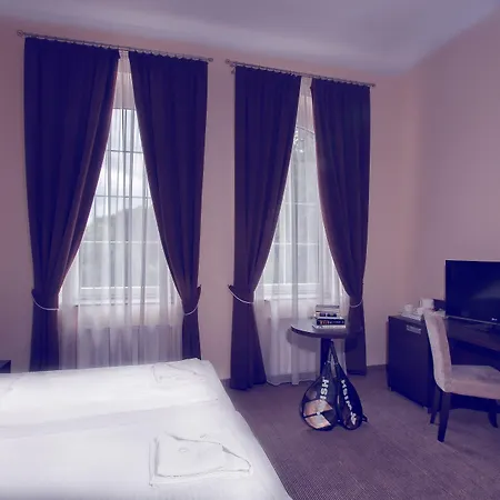 Hotel Niemcza Winnica & Spa Hotel 3*
