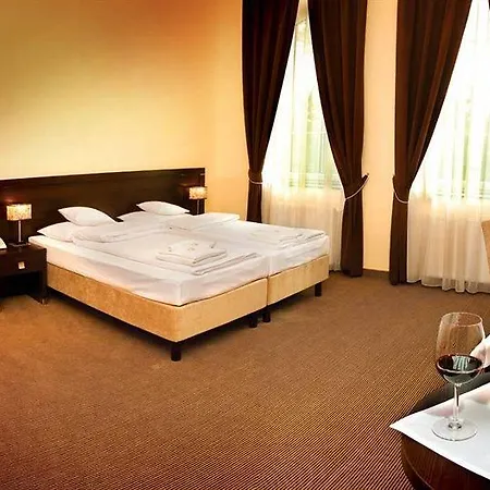 Wino & Hotel Niemcza