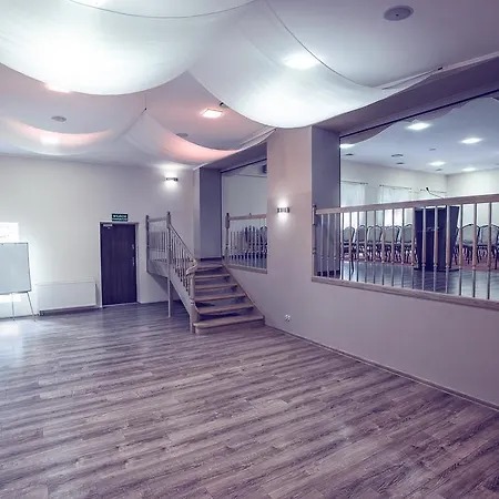 Wino & Hotel Niemcza