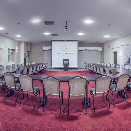 Hotel Niemcza Wino & Spa Hotell