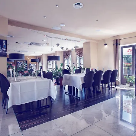 Hotell Hotel Niemcza Wino & Spa