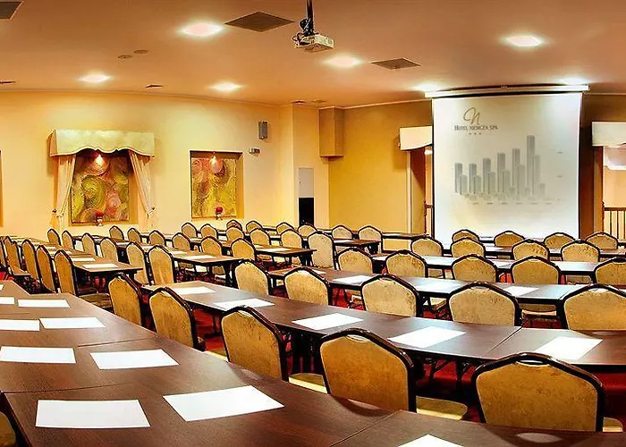 Hotel Niemcza Wino & Spa 3*